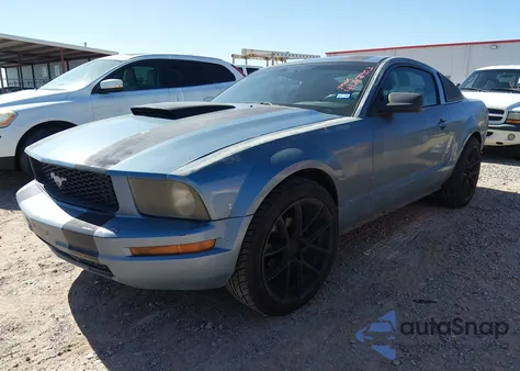 2007 Ford Mustang V6 Deluxe/V6 Premium z USA, uszkodzony, nr VIN 1ZVFT80N175258095